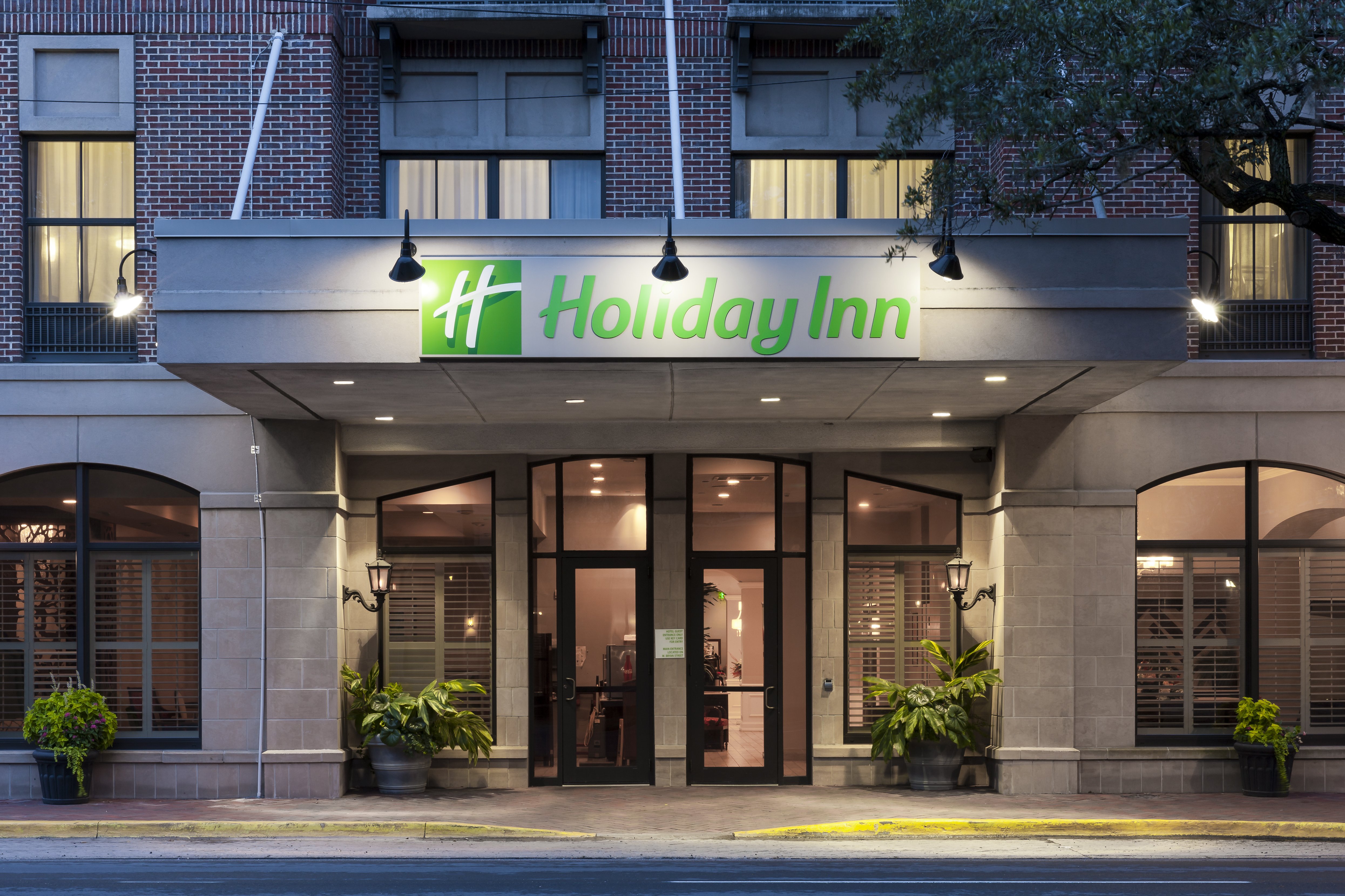 Holiday Inn Savannah Historic District 2/56