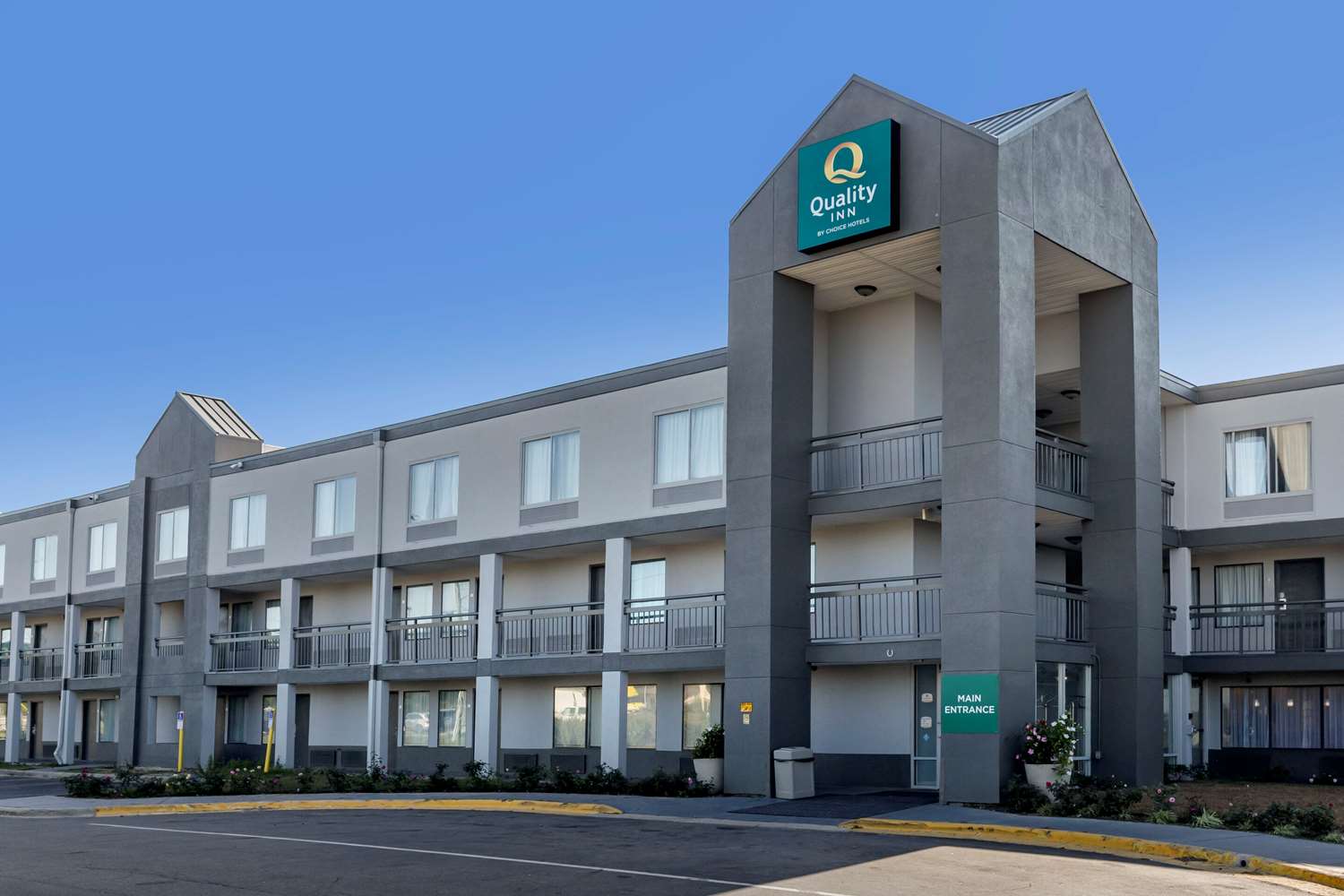 Quality Inn Fayetteville near Fort Bragg 25/28