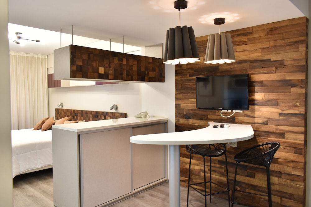 Syrah Suites 35/48