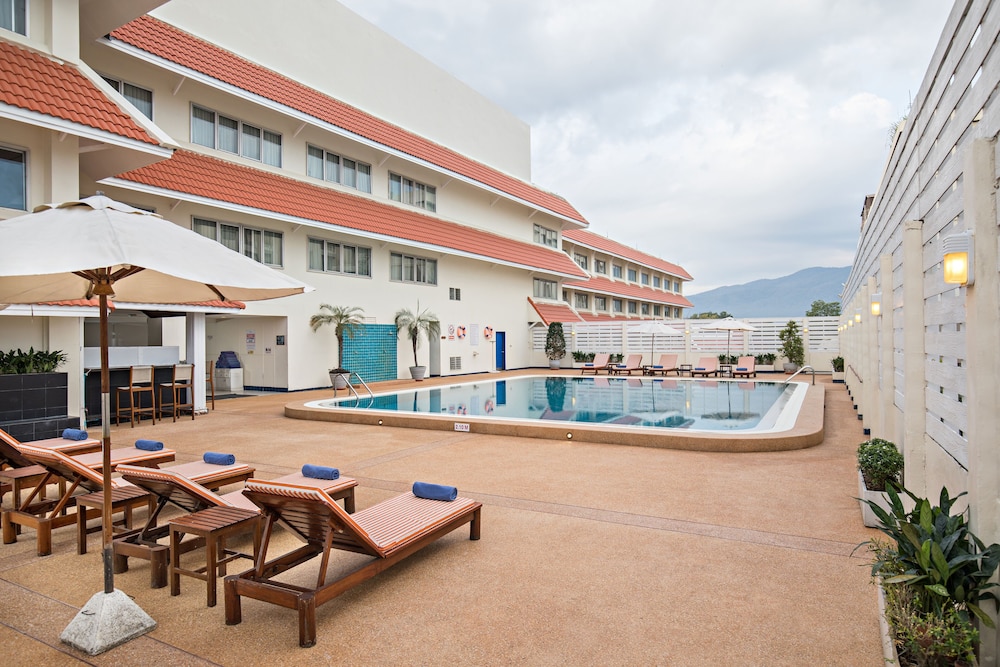 Mercure Chiang Mai Hotel 55/61