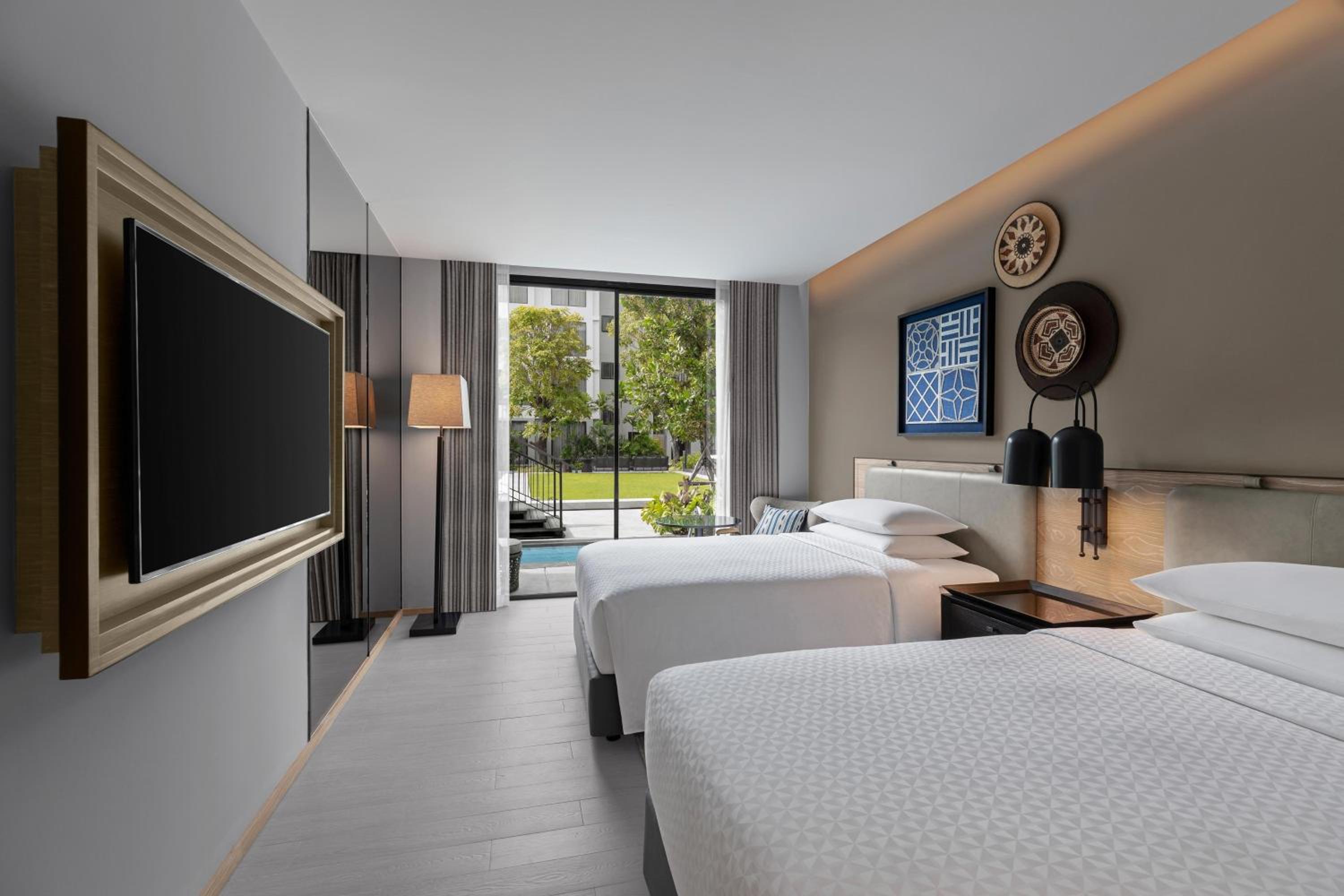Guest Room, 2 Double Beds, Pool Access