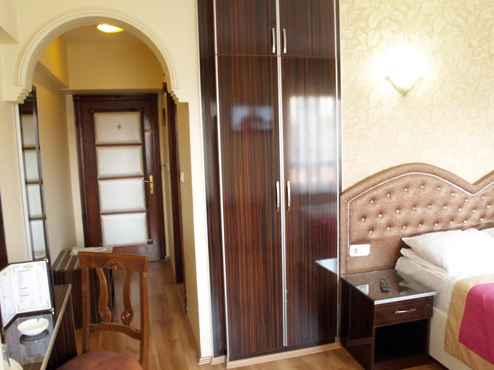 Grand Hotel Duman 23/24