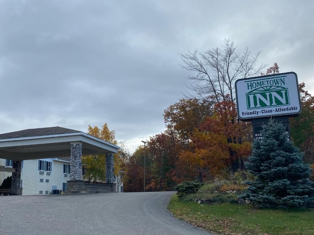 Hometown Inn 48/50