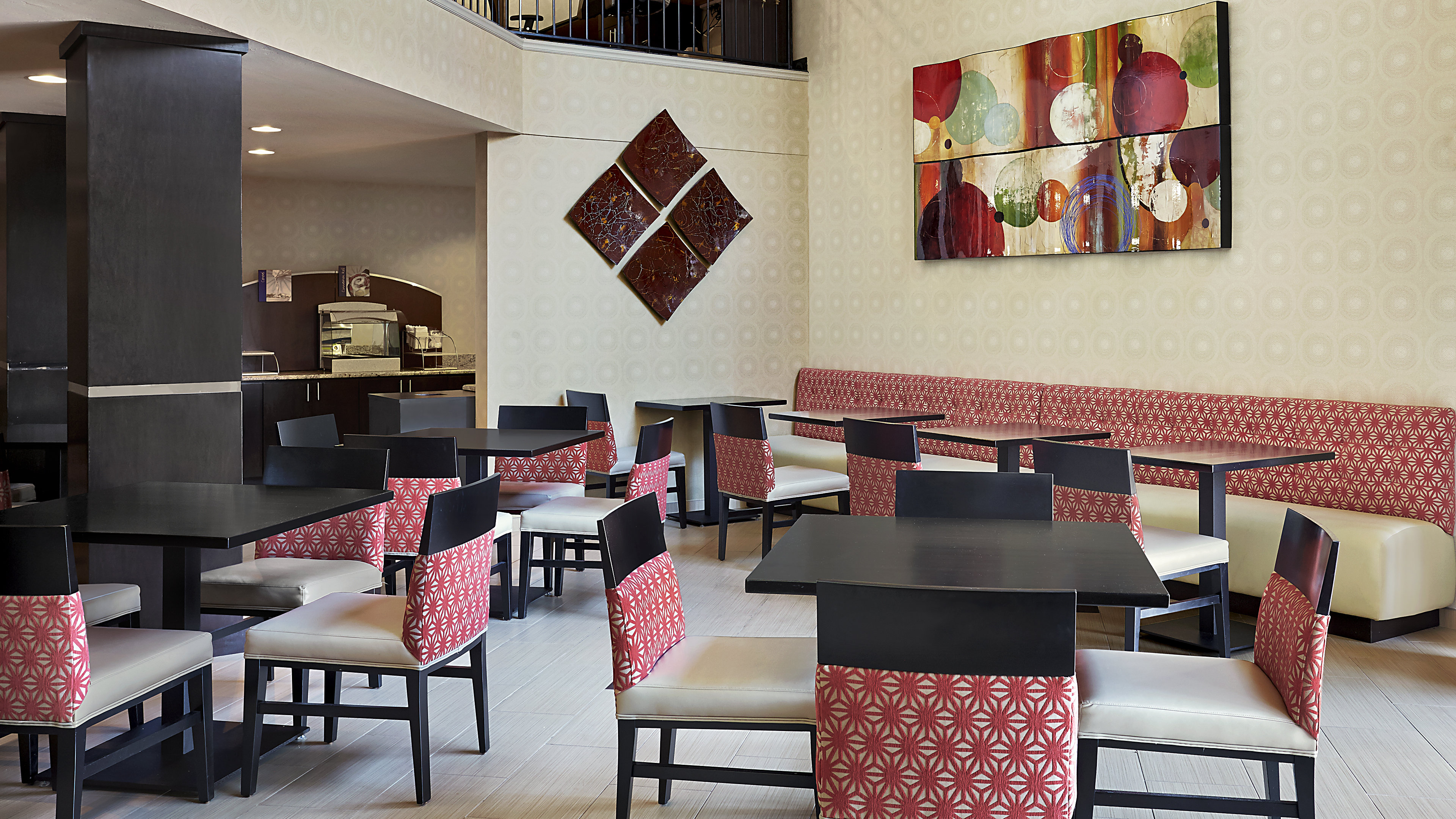 Holiday Inn Express and Suites Naples Downtown 49/64
