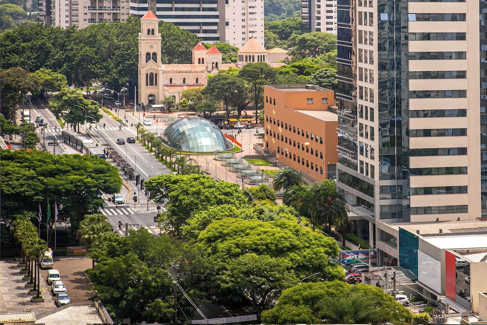 Melia Ibirapuera 75/77