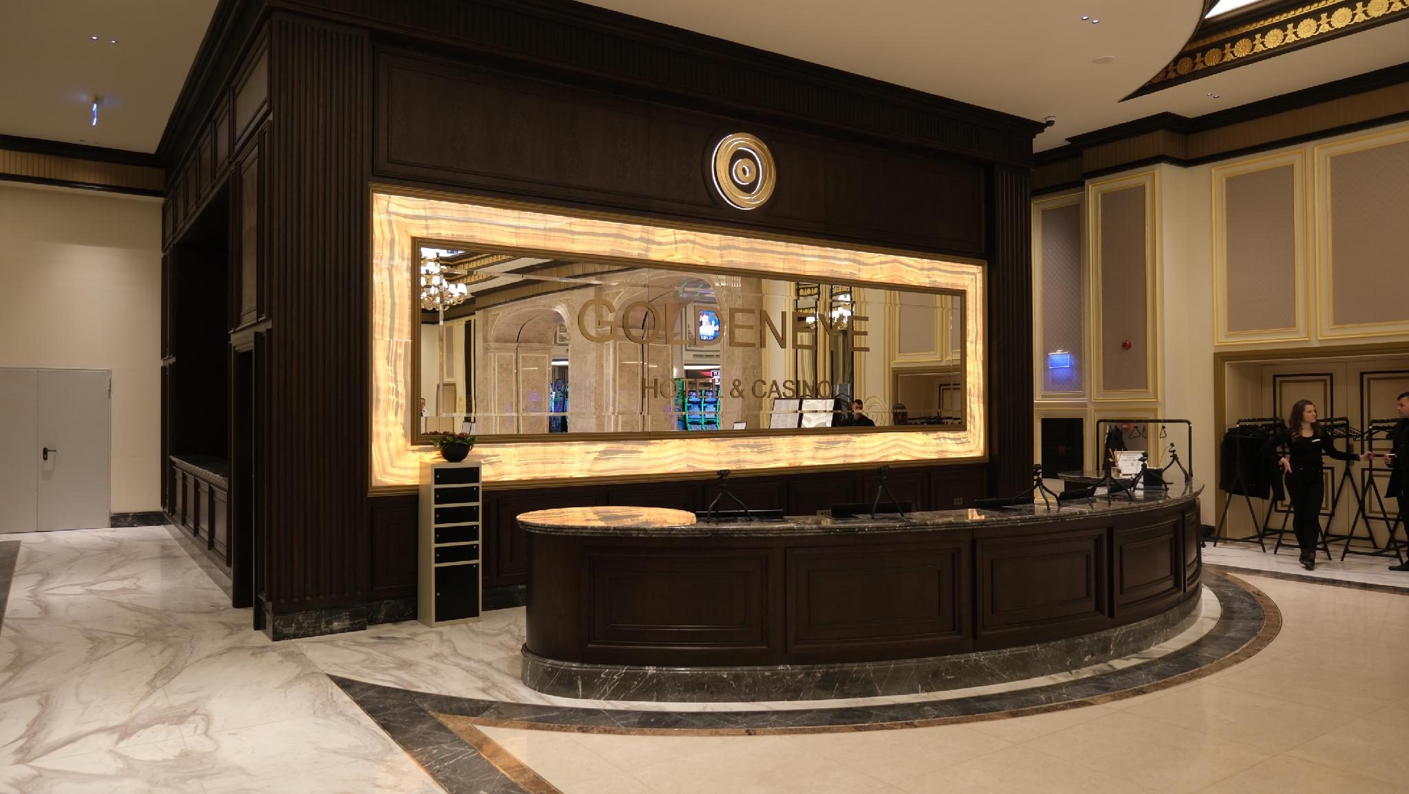 GoldenEye Hotel & Casino 7/30
