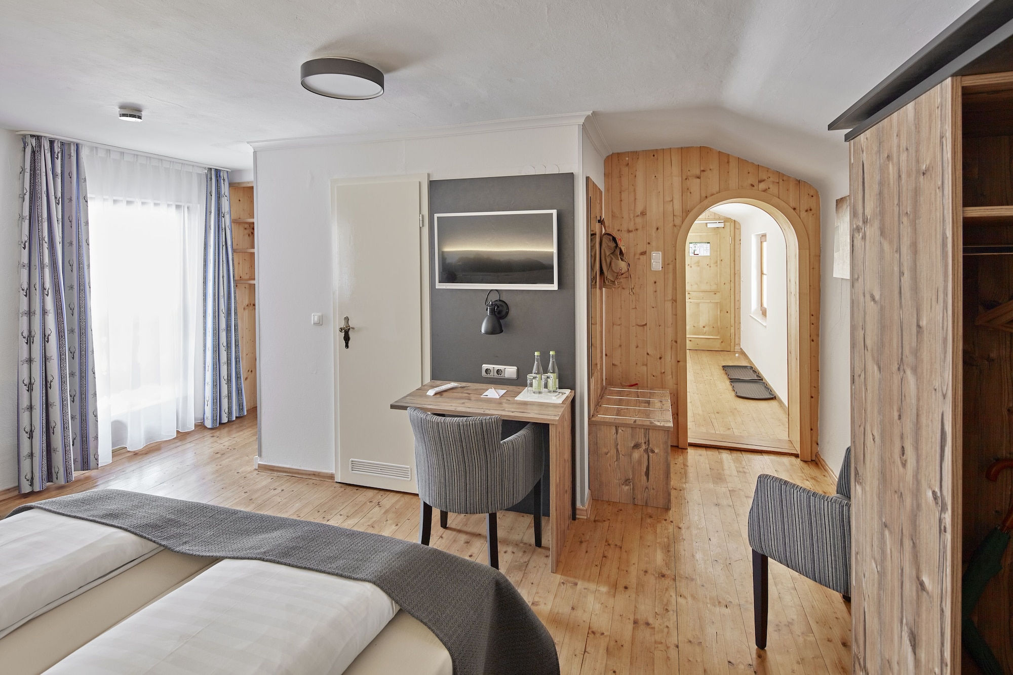 Master, Family Suite, Double and Twin Beds