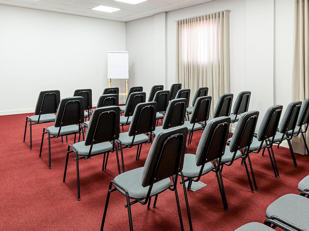 Ibis Styles Birigui 37/47