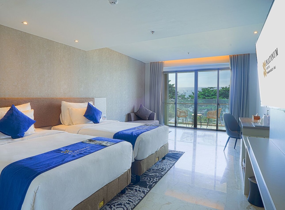 JIMBARAN, PARTIAL OCEAN VIEW