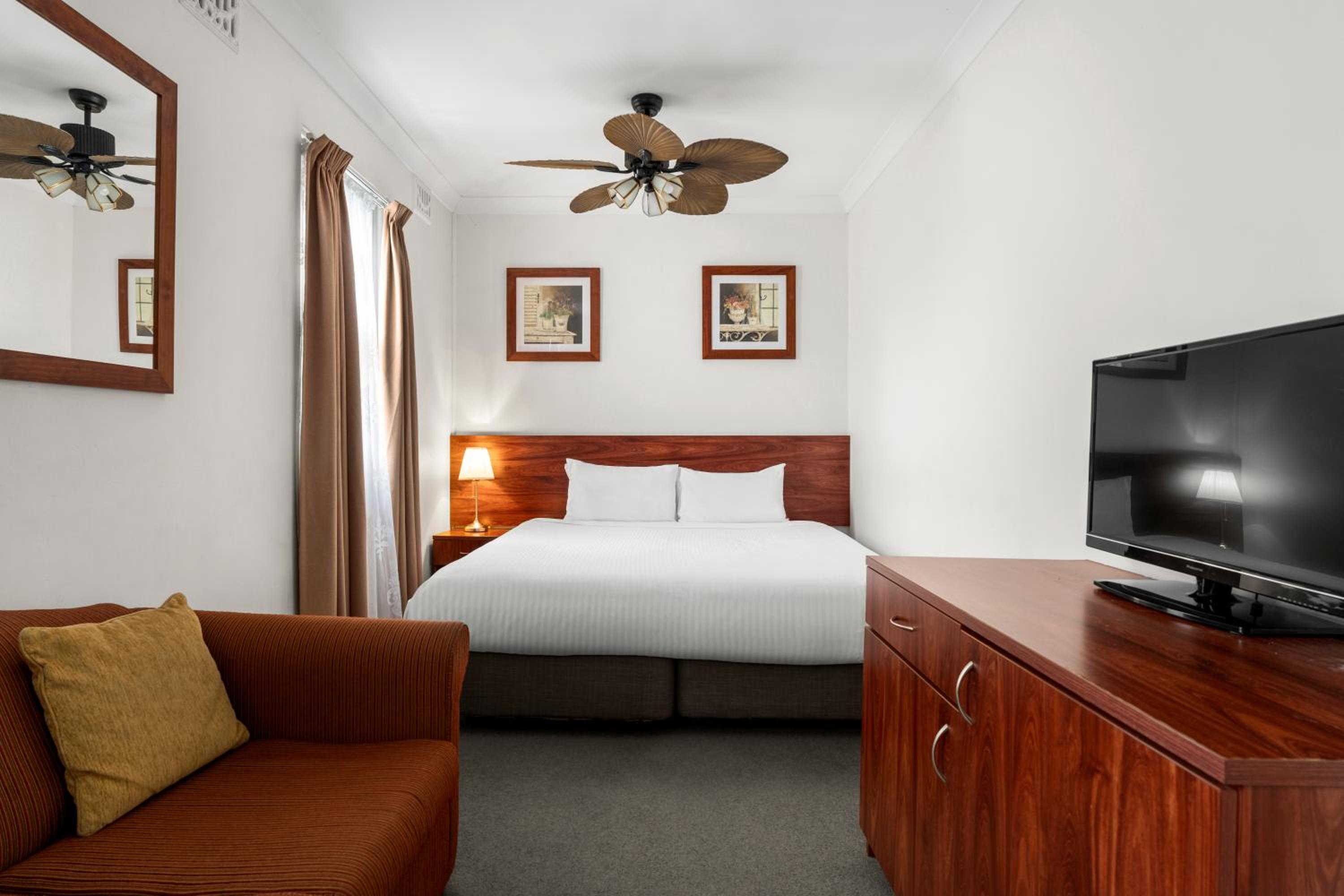 Room, King Bed