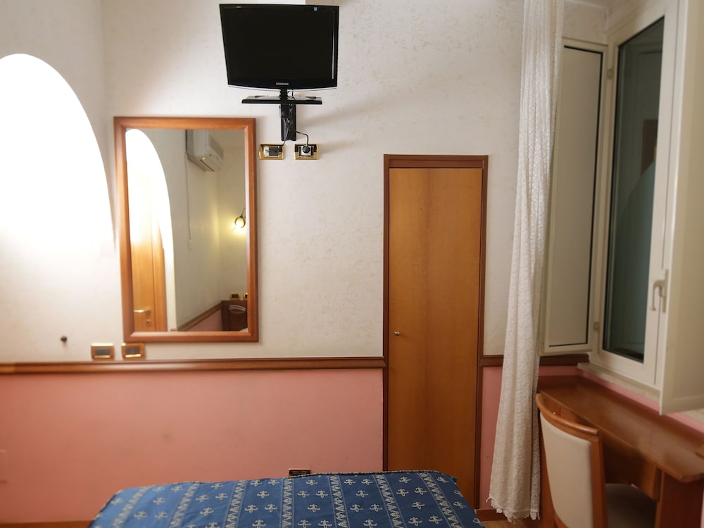 SANTA PRASSEDE 46/55