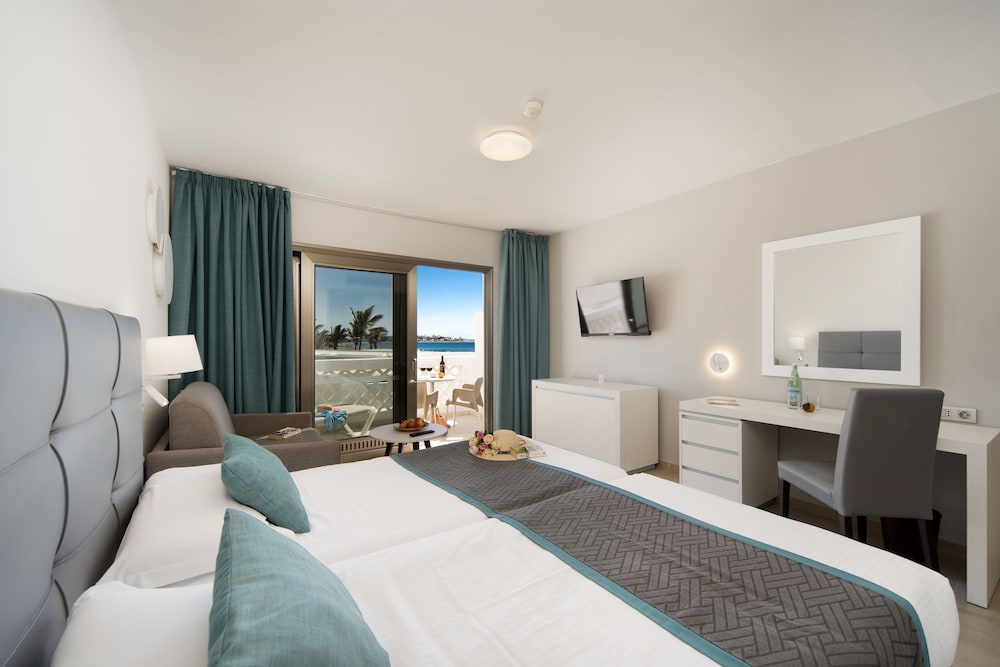 Hotel Las Costas 12/65