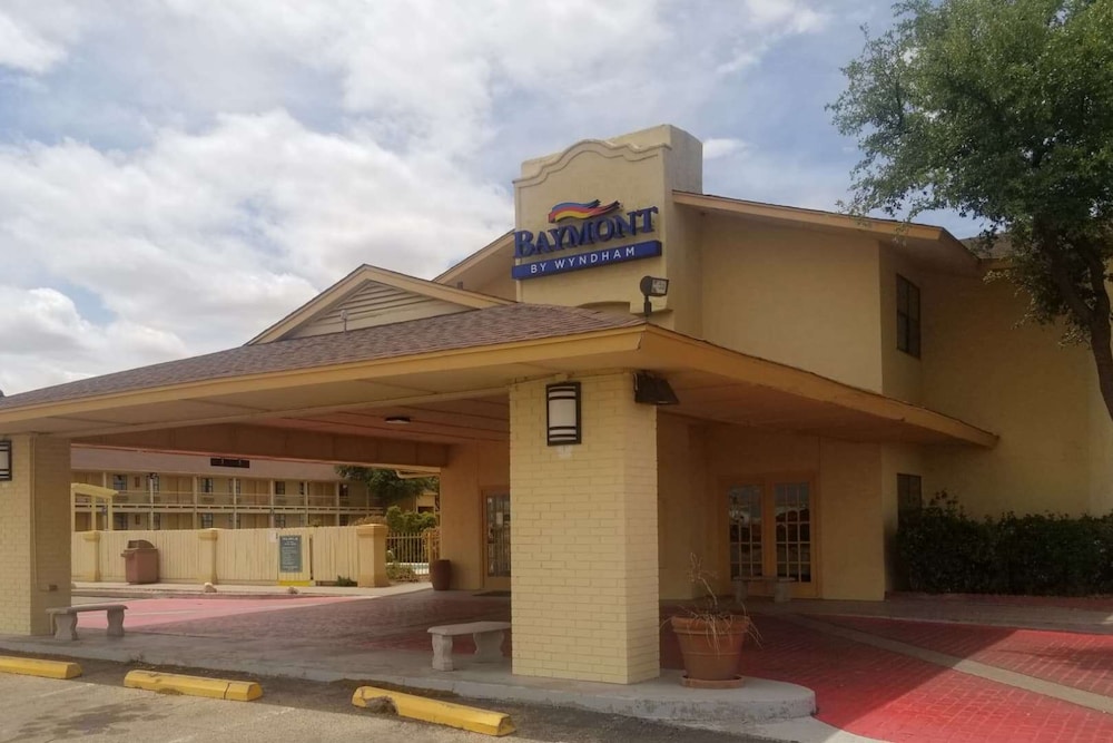 Baymont by Wyndham Fort Stockton 2/52
