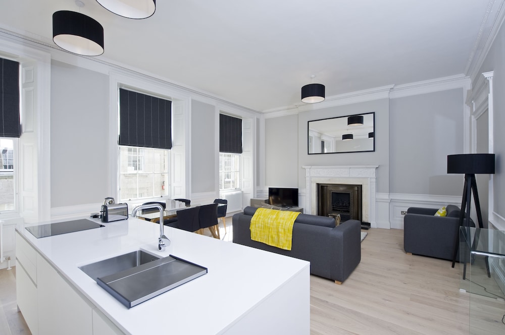 Destiny Scotland - Hill Street Apartments 25/30