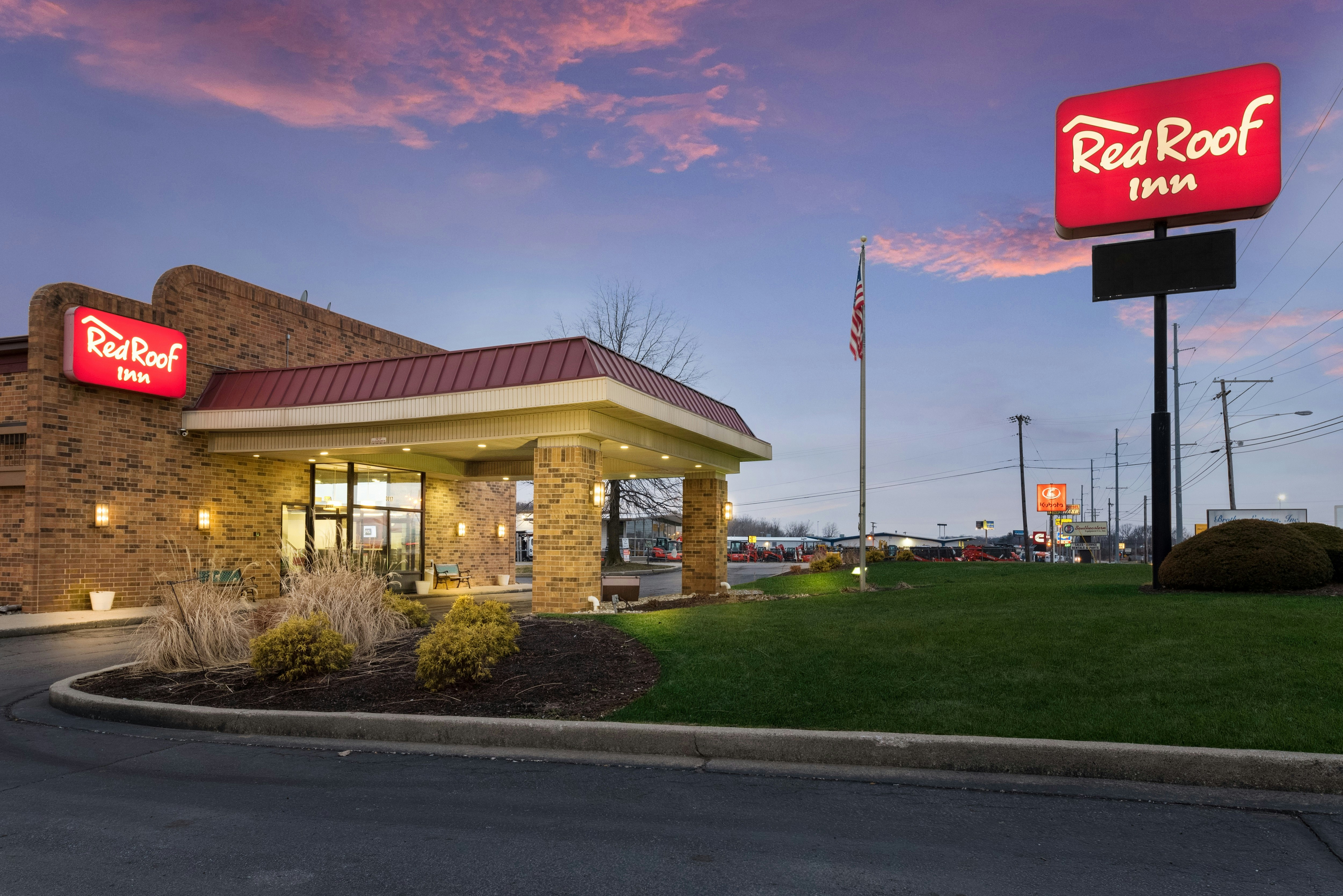 Red Roof Inn Fort Wayne photo3