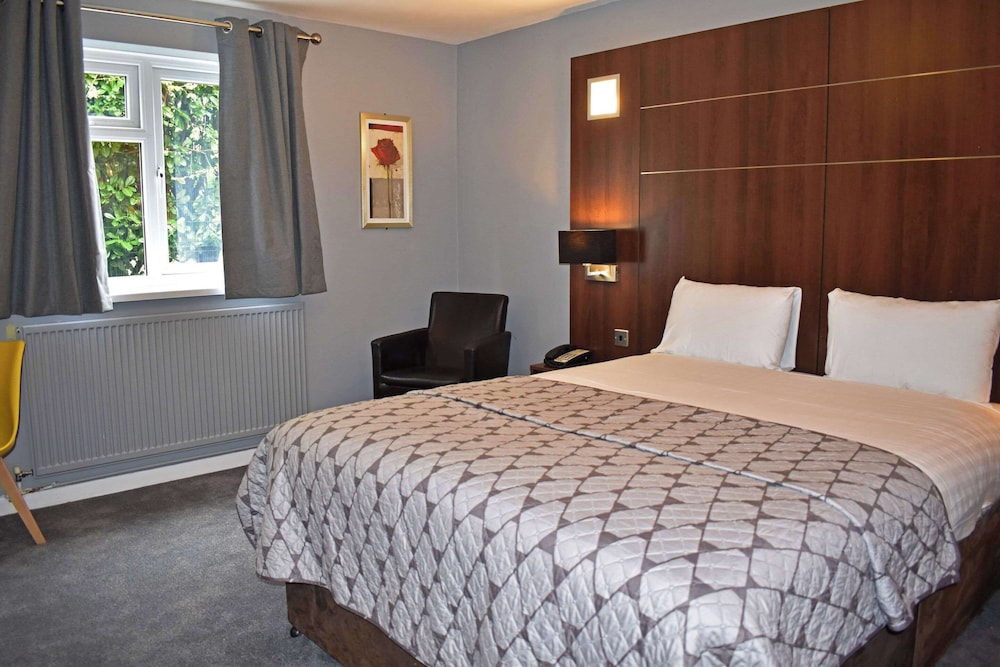 BUSINESS, DOUBLE BED