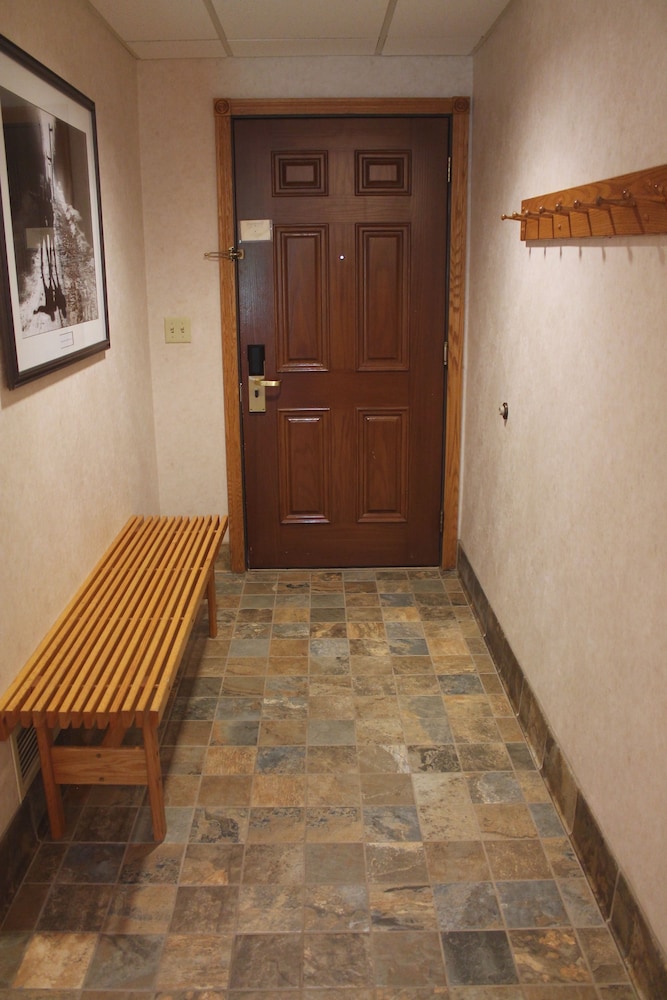 The Inn at Holiday Valley 17/50