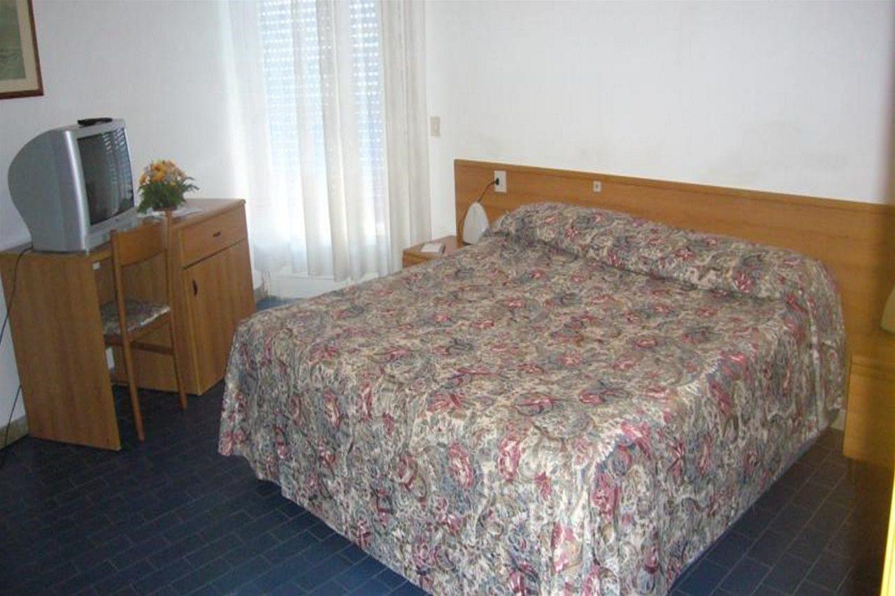 Standard, Double Bed