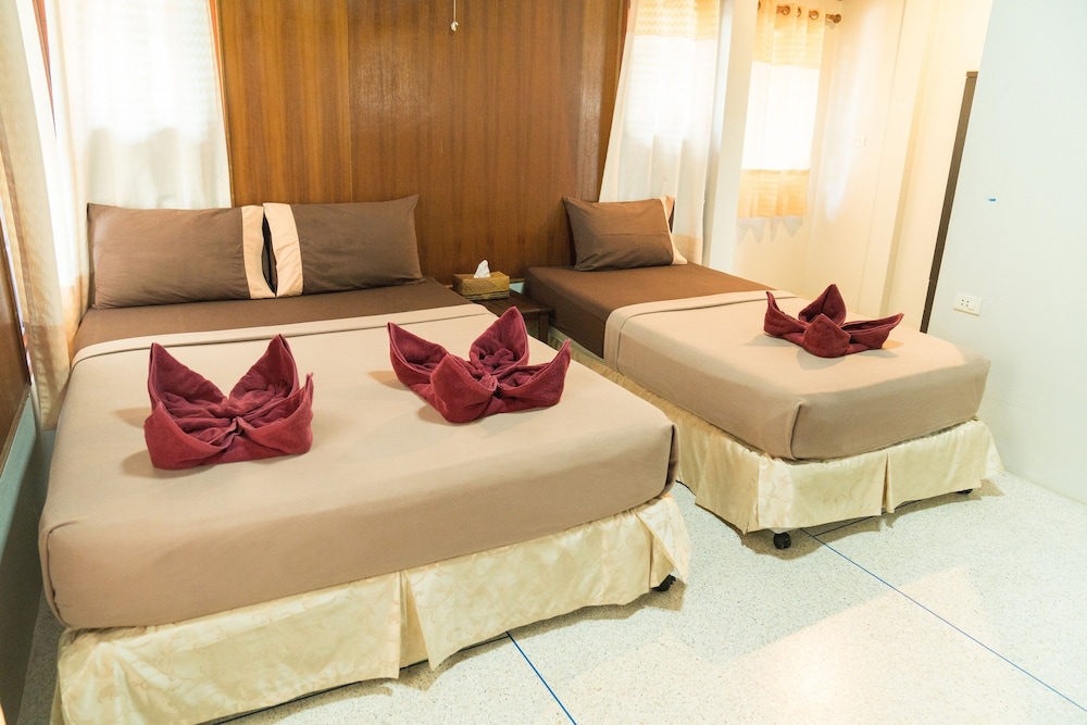 Phangan Lodge 24/50