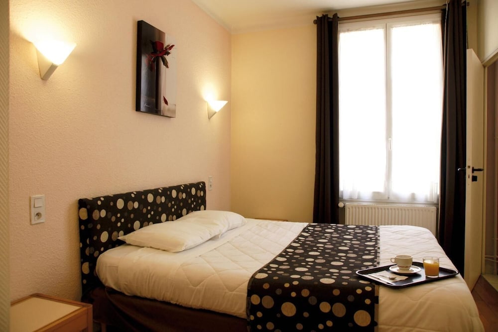 HOTEL DE LA PLACE 9/50