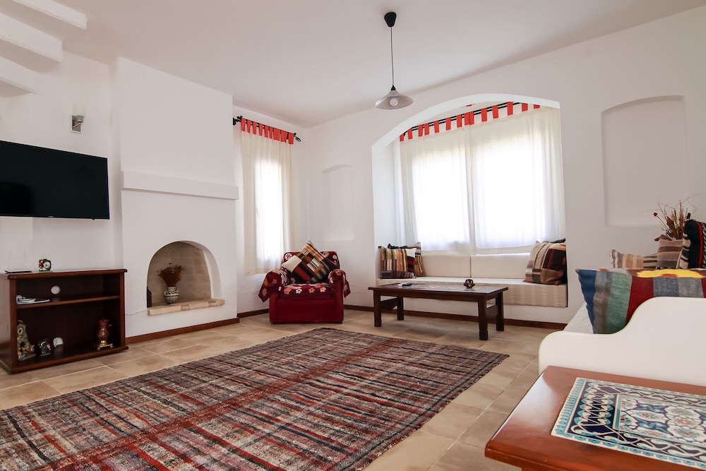 Marphe Hotel Suite and Villas 25/51