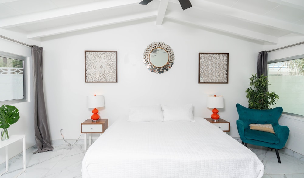 BelleVue Oasis-Palm Springs - Adults Only 11/62
