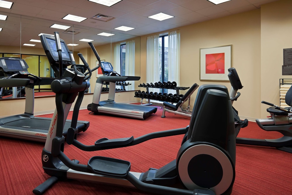 Hyatt Place Chesapeake/Greenbrier 36/63