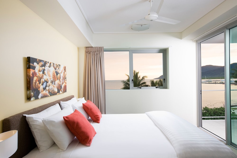 1 BEDROOM, OCEAN