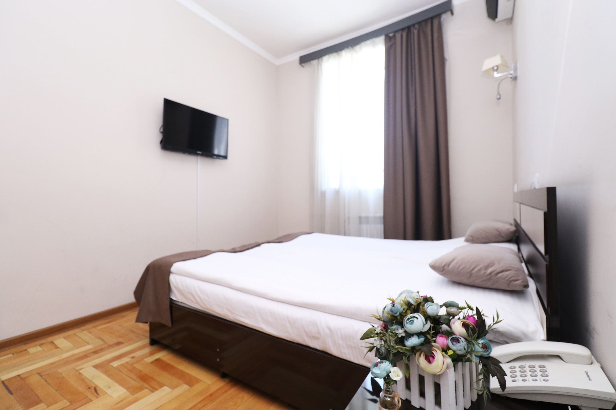 STANDARD, DOUBLE OR TWIN BED