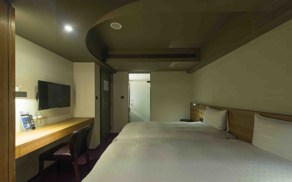 Simple Plus Hotel 23/50