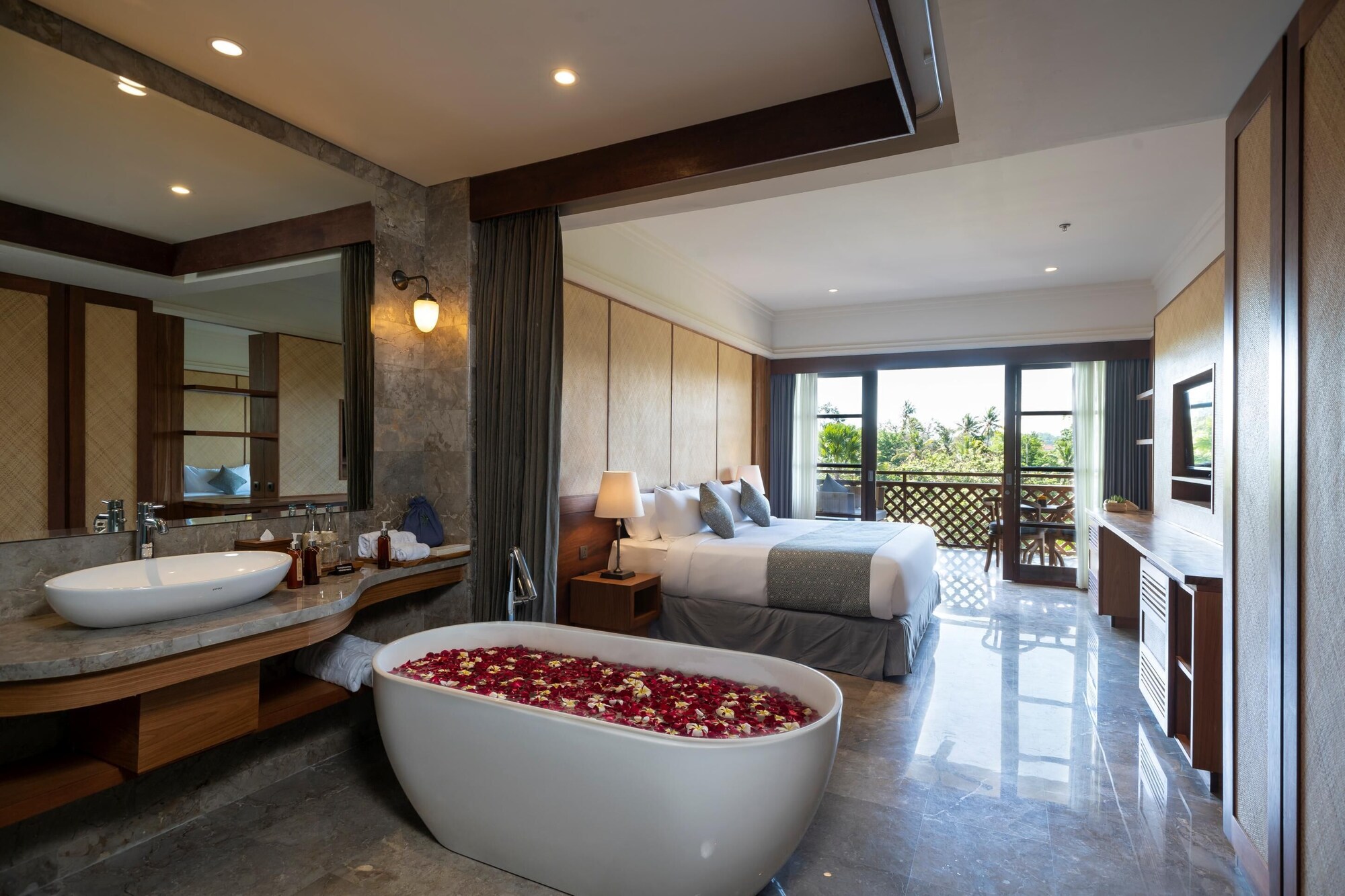 Bisma, King Bed, Jungle View