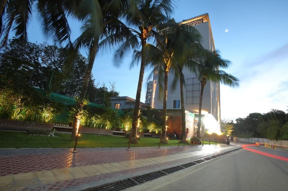 Empyrean Hotel 41/50