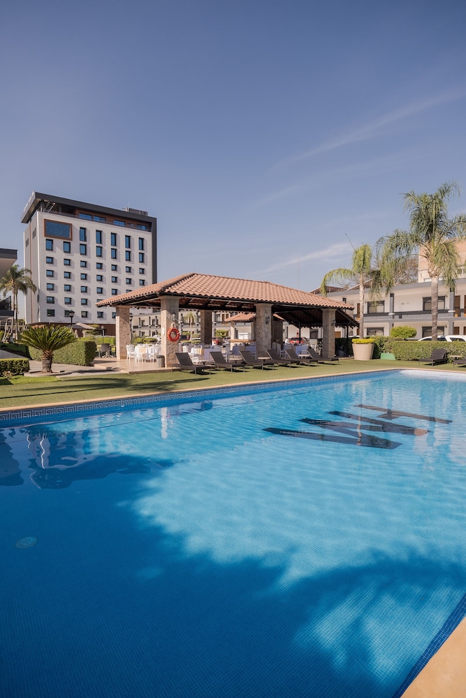 Hotel Malibu 6/74