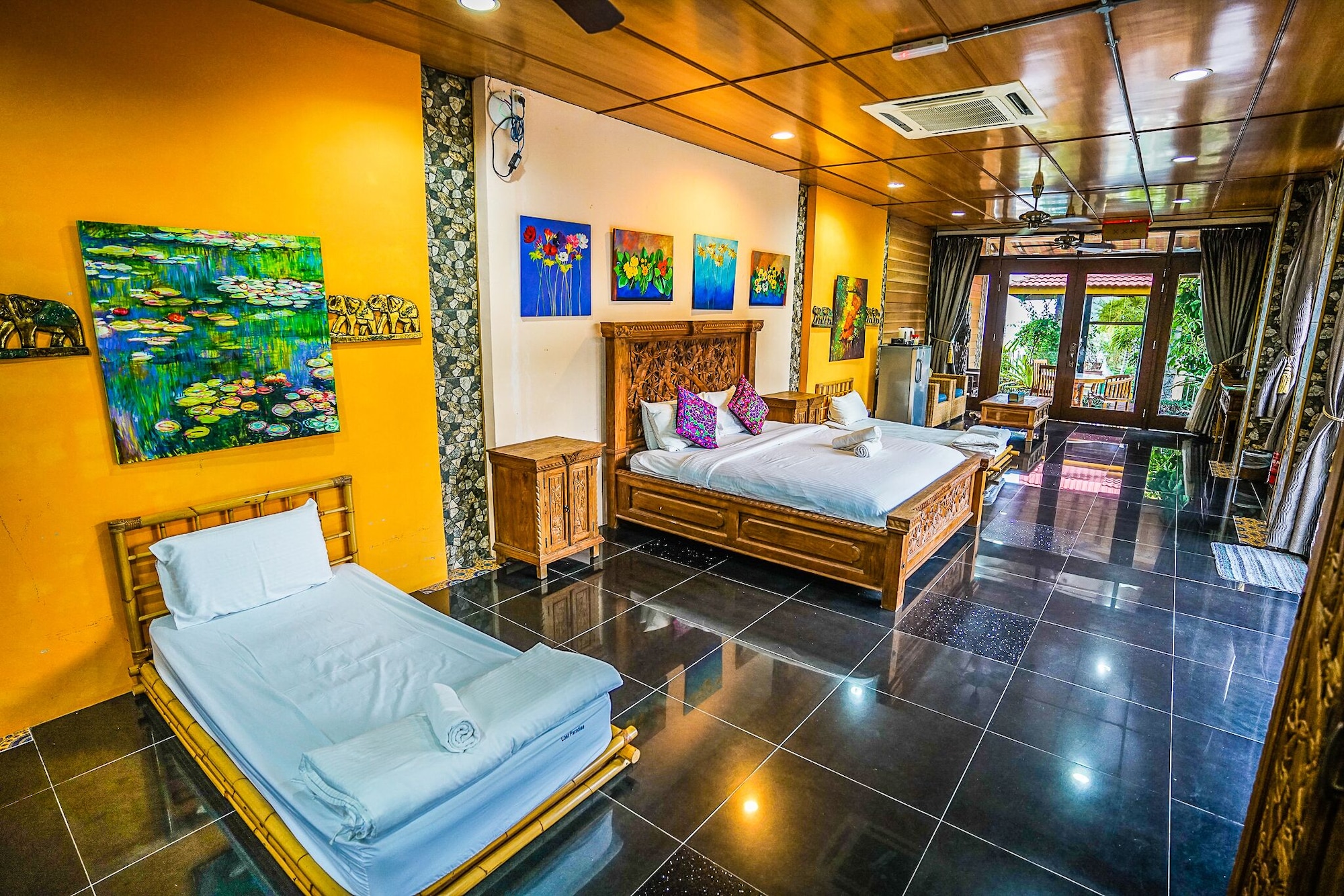 GRAND, FAMILY SUITE