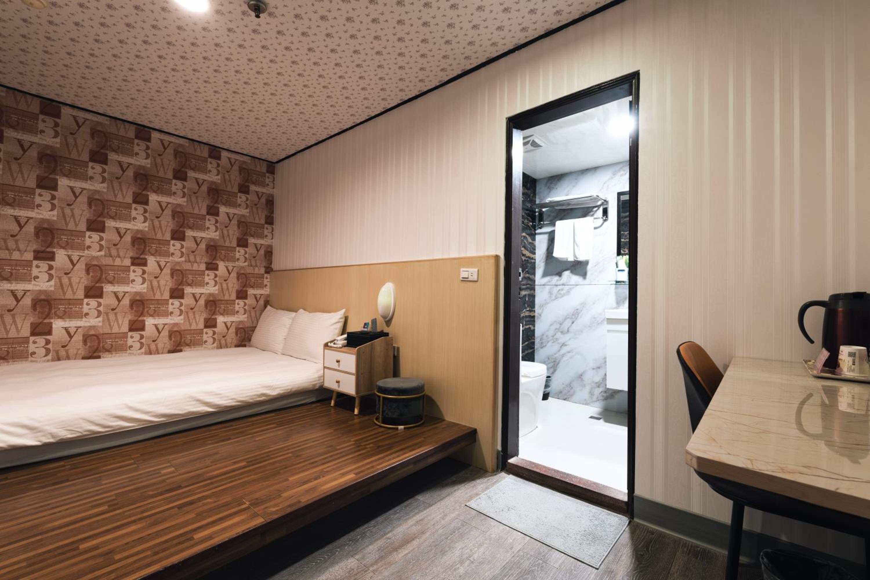 Room, Double Bed