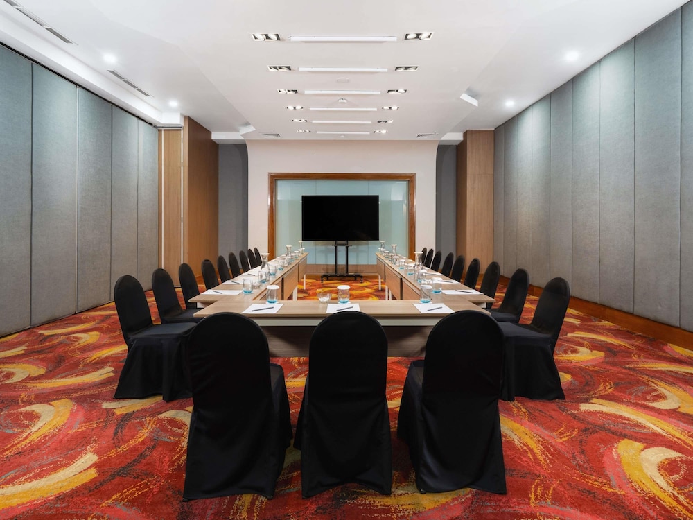 Mercure Bandung Nexa Supratman 61/67