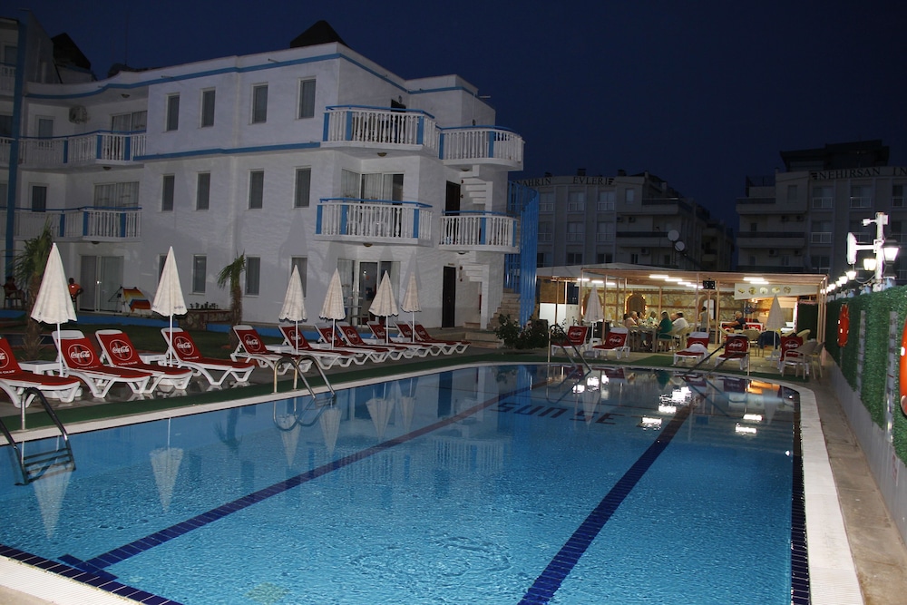 Sunset Village 23/50