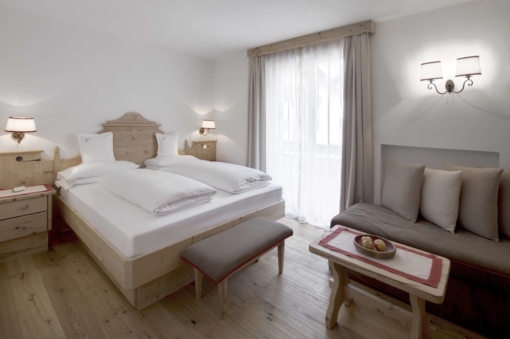 Hotel Tyrol 17/66