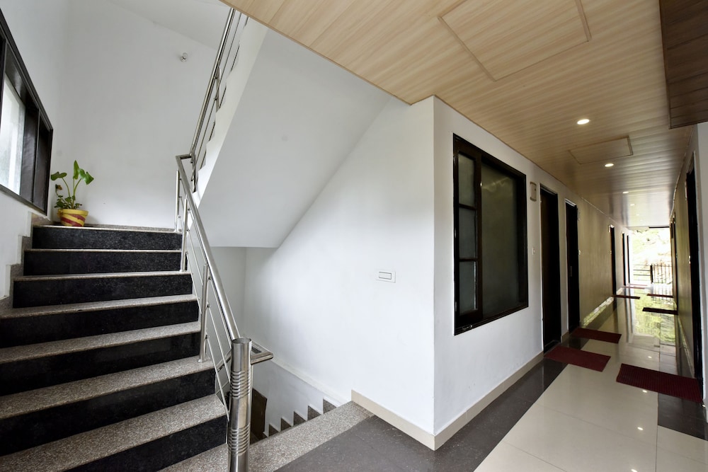 SHINING STAR RESORT 24/34