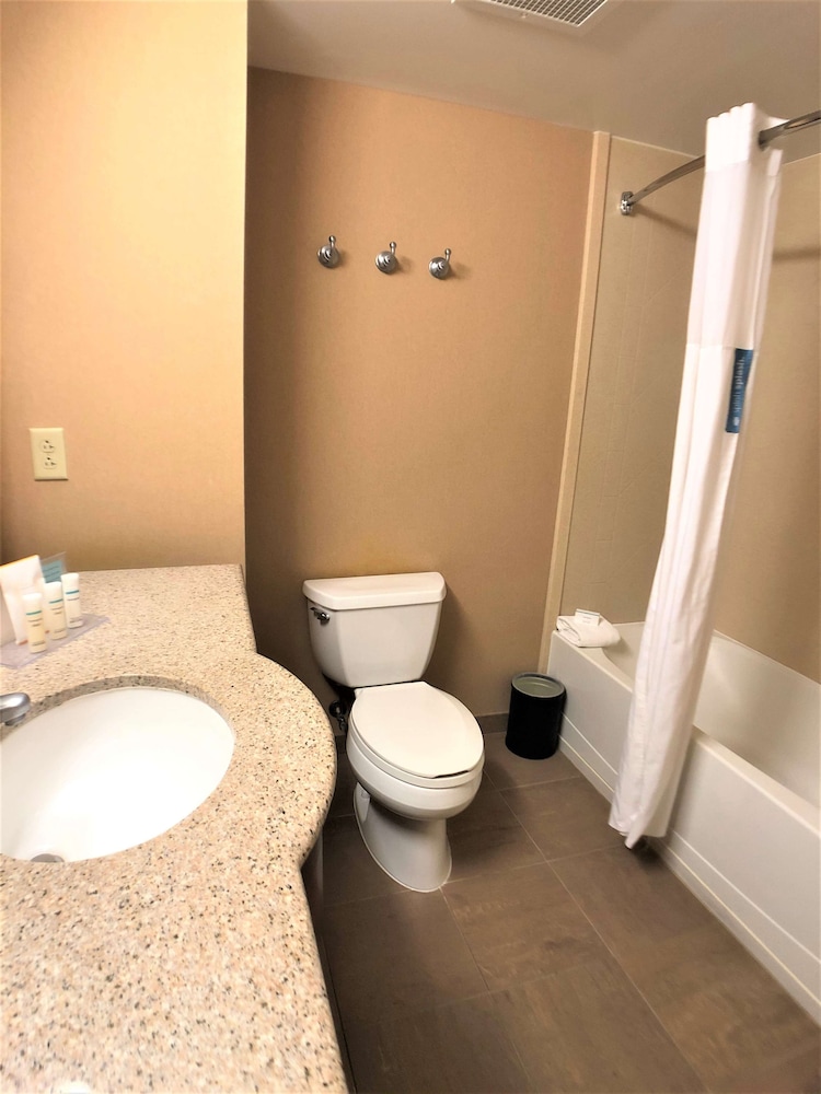 Hampton Inn And Suites Norfolk Airport 15/46