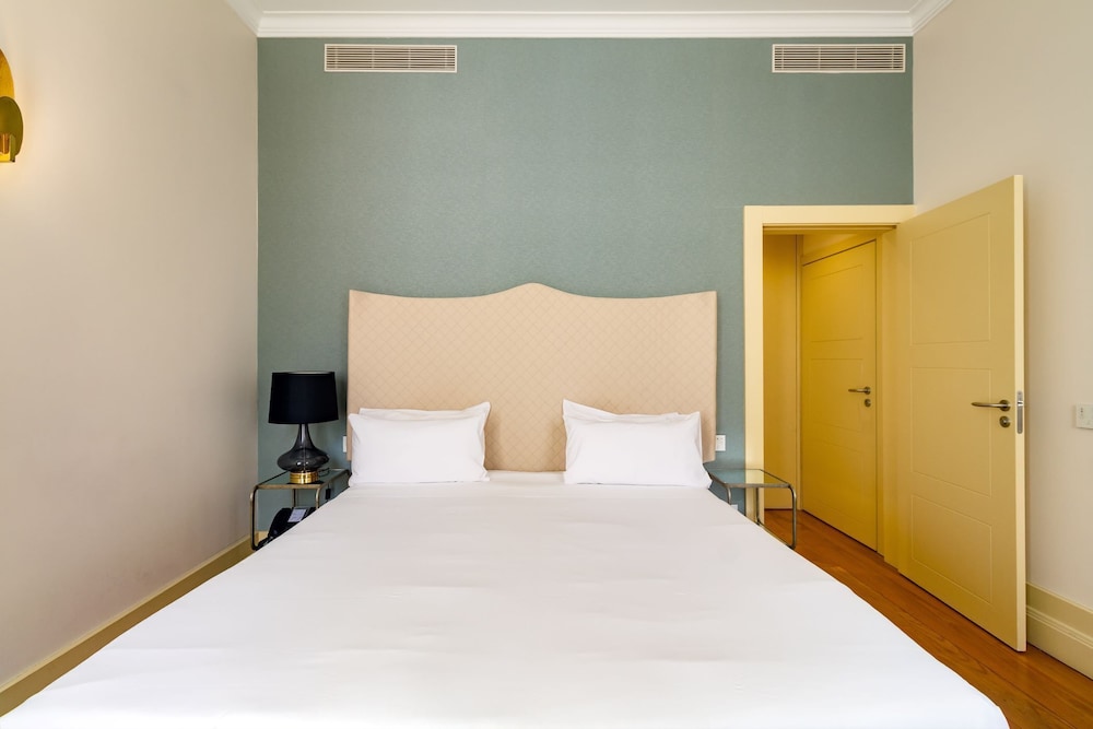 STANDARD, DOUBLE OR TWIN BED