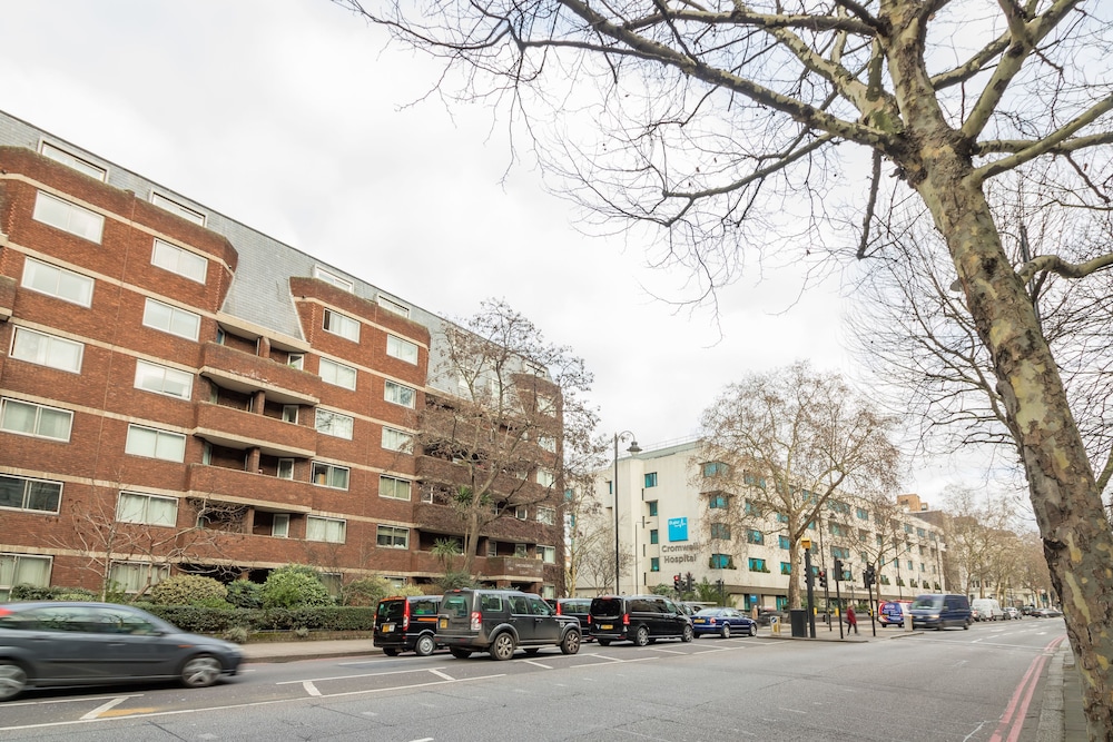 Sherborne court 34/50