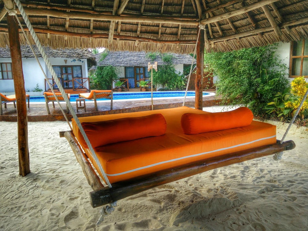 Sea View Lodge Boutique Hotel 12/76