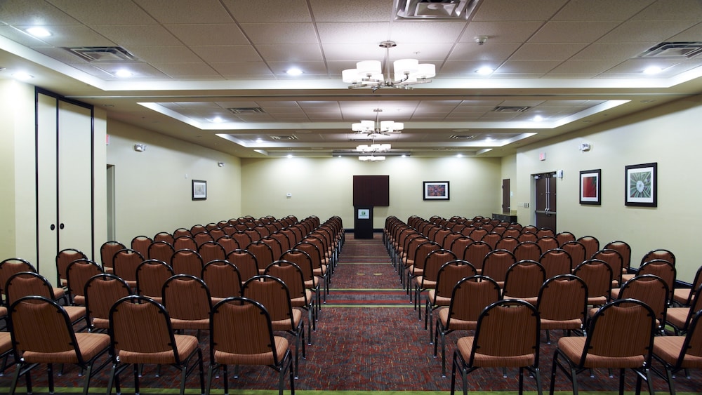 Holiday Inn Birmingham - Hoover 37/42