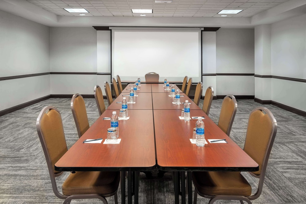 Hyatt Place Mystic 53/61