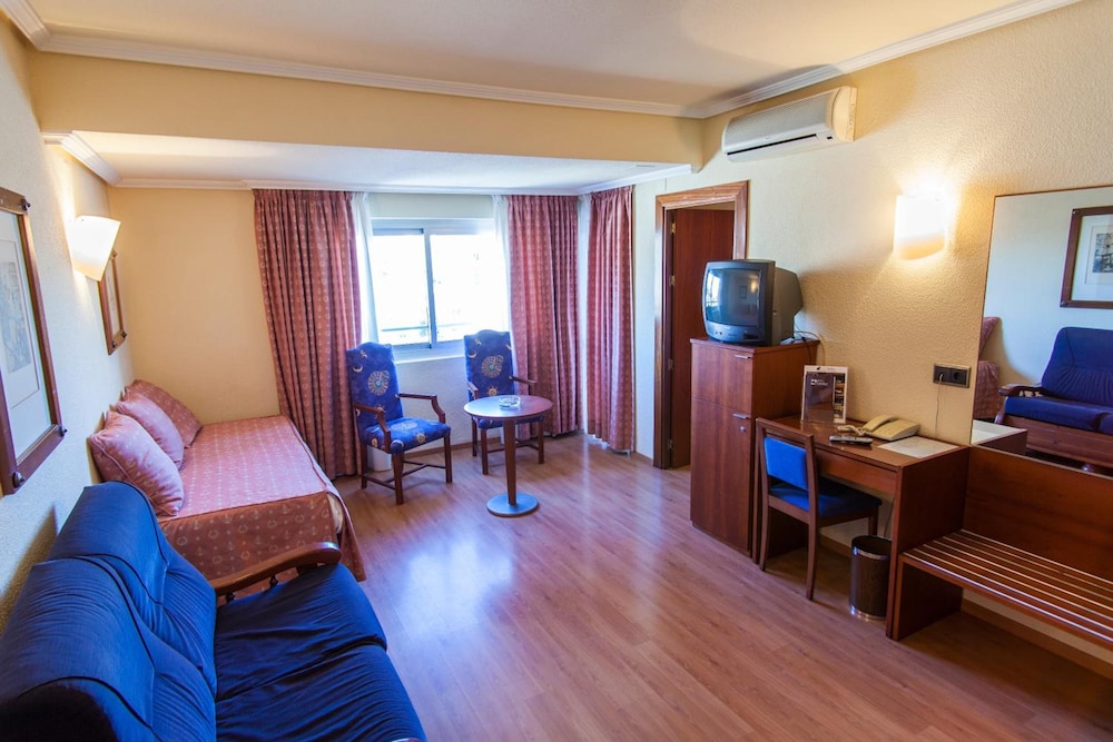Apartamentos Torreluz 47/72