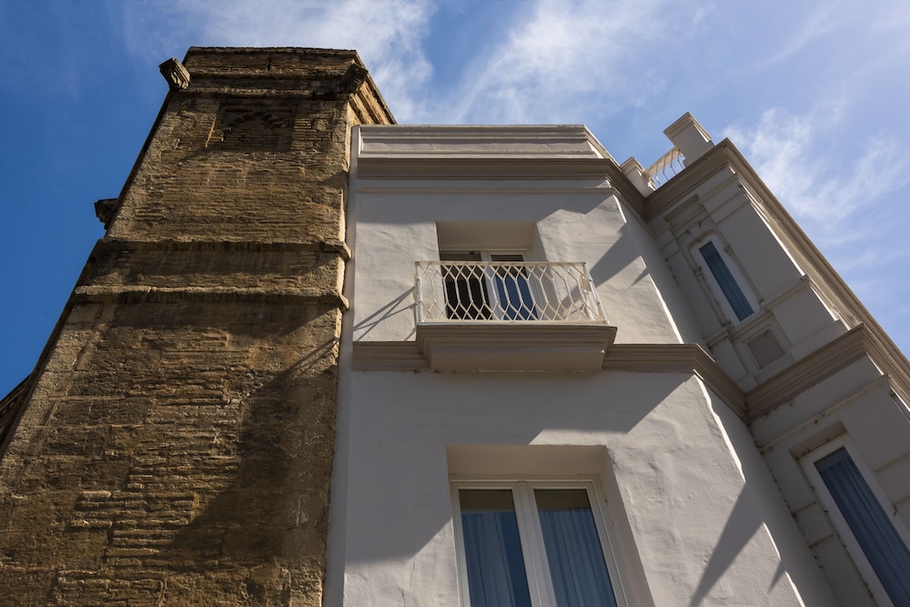 Torre Homenaje Historical Suites 7/50