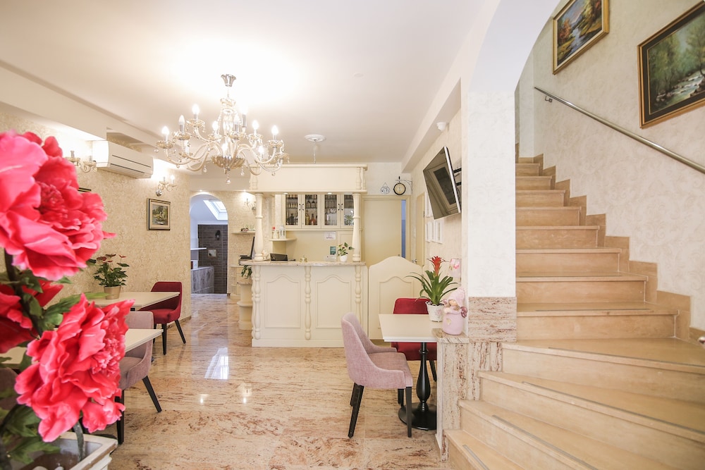 Hotel Asteria 13/63