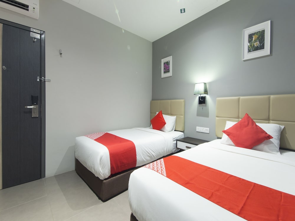 Yootel Boutique Hotel 8/24
