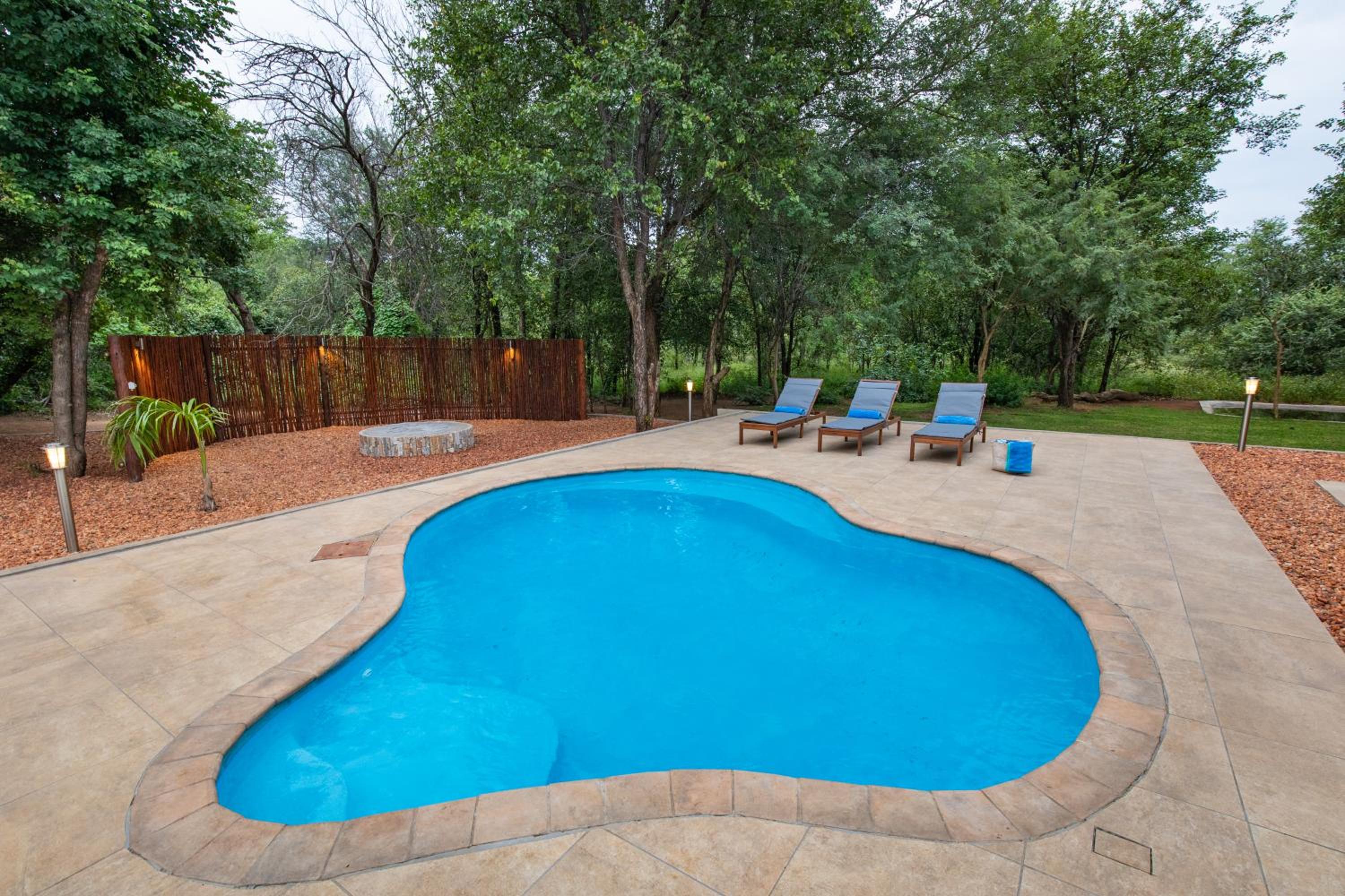 Kingly Bush Villa 15/36